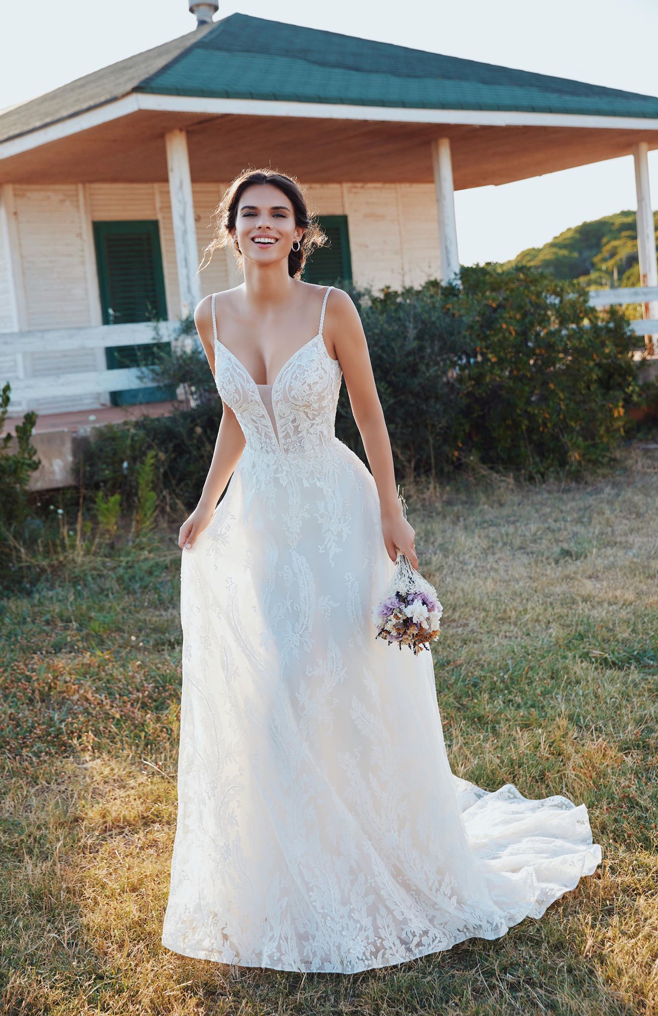 Whitewed Supplier of the Month: Trousseaux Bridal